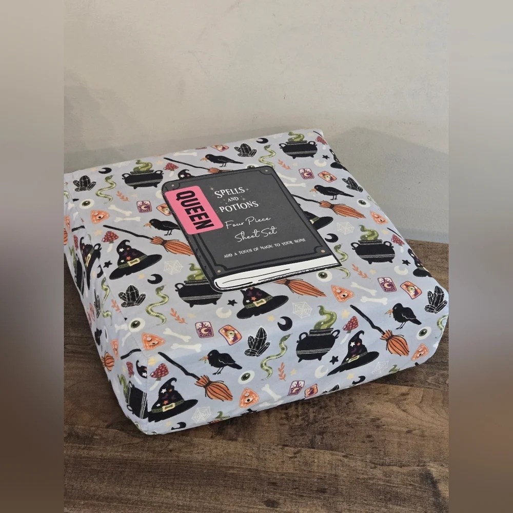 Spells and Potions Queen Witchy Halloween sheet set new